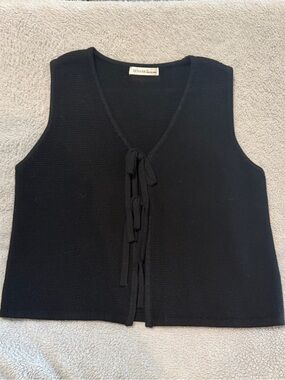 Zenana Outfitters Black Knit Tie-Front Vest